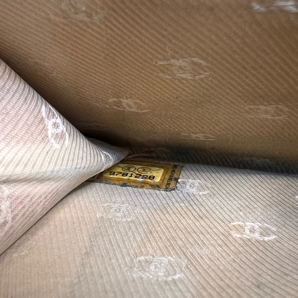 Authentic CHANEL COCO Double Sided Compact Leathe… - image 9